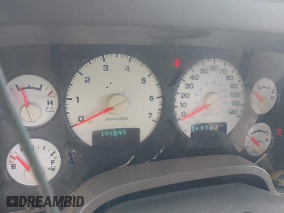 2005 Dodge 1500 SLT with VIN 1D7HA18N05S207978, listed as a IAAI auction lot 42072297 with 194,699 mi miles. Bid and sale history available at carsss.com. Image 7.