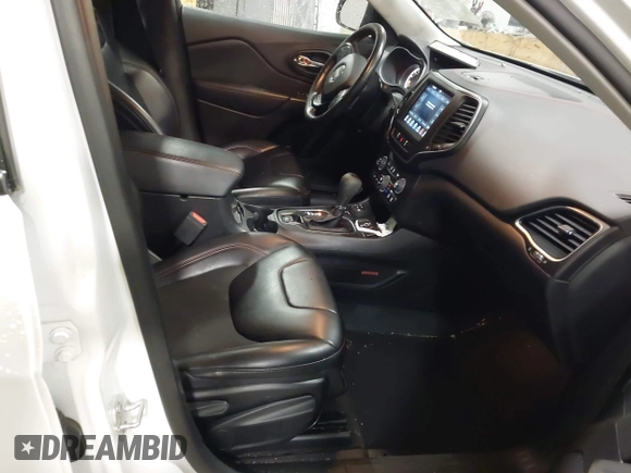 2021 Jeep Cherokee Trailhawk with VIN 1C4PJMBX8MD139644, listed as a IAAI auction lot 42419334 with 68,333 mi miles and . Bid and sale history available at DreamBid. Image 5.