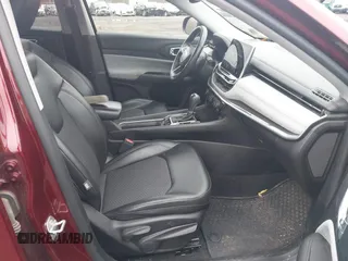 2022 Jeep Compass Latitude with VIN 3C4NJDBB7NT206323, listed as a IAAI auction lot 42038930 with 84,976 mi miles and . Bid and sale history available at DreamBid. Image 5.