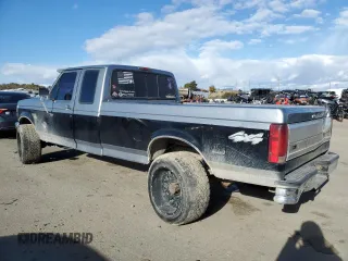 1996 Ford F-250 with VIN 1FTHX26F9TEB37631, listed as a Copart auction lot 79043774 with 249,715 mi miles and Salvage Title. Bid and sale history available at carsss.com. Image 2.