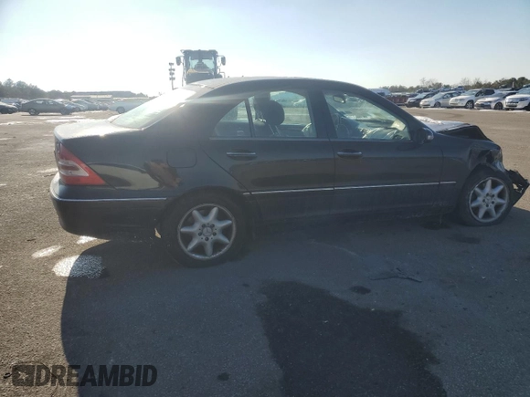 2004 Mercedes-Benz C 320 with VIN WDBRF64JX4F457945, listed as a Copart auction lot 88925605 with Not Provided miles and Salvage Title. Bid and sale history available at DreamBid. Image 3.