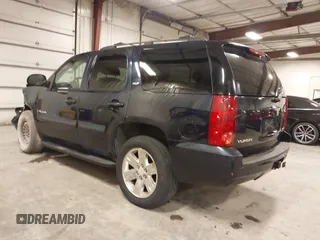 2007 GMC Yukon SLT z VIN 1GKFK130X7J115798, wystawiony jako IAAI lot #42039550 z przebiegiem 263 539 mil mil oraz . Historia ofert i sprzedaży dostępna na DreamBid. Obrazek 3.