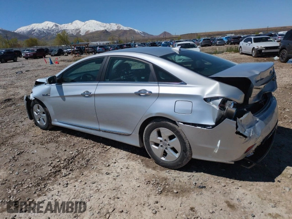 2012 Hyundai Sonata Hybrid с VIN KMHEC4A40CA063129, выставлен на аукционе Copart как лот 52650245 с пробегом 121 519 миль миль и Списание • Salvage title. История ставок и продаж доступна на DreamBid. Изображение 2.