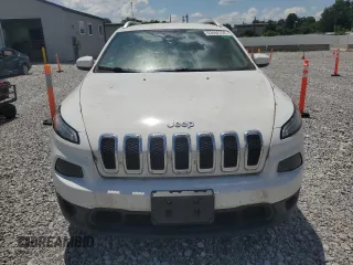 2017 Jeep Cherokee Latitude with VIN 1C4PJMCB6HD215855, listed as a Copart auction lot 63492755 with 155,936 mi miles and Clean title. Bid and sale history available at DreamBid. Image 5.