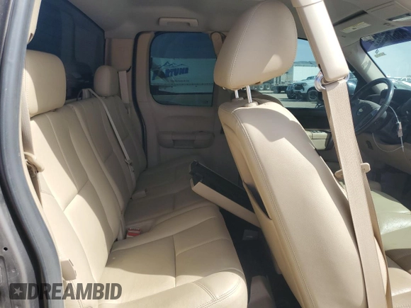 2011 Chevrolet Silverado 1500 LT with VIN 1GCRKSE33BZ332402, listed as a Copart auction lot 48675245 with 128,322 mi miles and Salvage Title. Bid and sale history available at DreamBid. Image 10.