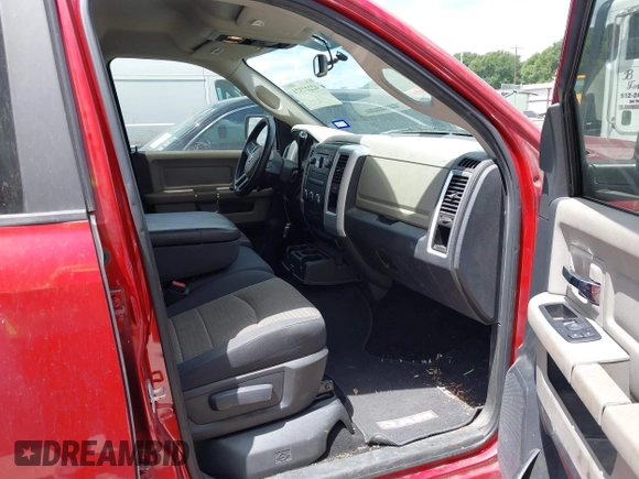 2009 Dodge 1500 SLT z VIN 1D3HB13TX9S733173, wystawiony jako IAAI lot #42227371 z przebiegiem 213 553 mil mil oraz . Historia ofert i sprzedaży dostępna na DreamBid. Obrazek 5.