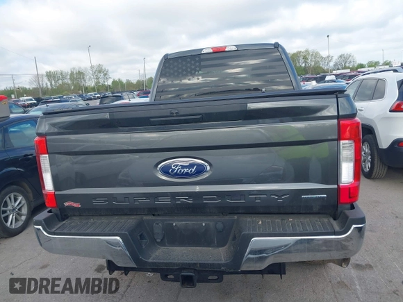 2018 Ford F-250 XL z VIN 1FT7W2B68JEC44218, wystawiony jako IAAI lot #42157081 z przebiegiem 173 909 mil mil oraz . Historia ofert i sprzedaży dostępna na DreamBid. Obrazek 17.