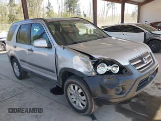 2005 Honda CR-V EX with VIN SHSRD788X5U323021, listed as a IAAI auction lot 42034641 with 154,206 mi miles. Bid and sale history available at carsss.com. Image 1.