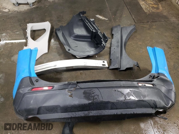 2019 Toyota RAV4 XLE with VIN JTMP1RFVXKD011571, listed as a Copart auction lot 89066895 with 81,955 mi miles and Salvage Title. Bid and sale history available at DreamBid. Image 12.