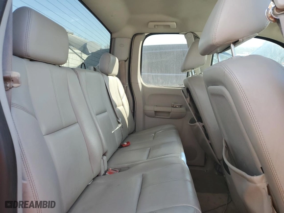 2009 Chevrolet Silverado 1500 LTZ with VIN 1GCEK39049Z272306, listed as a Copart auction lot 46627195 with 175,616 mi miles and Salvage Title. Bid and sale history available at carsss.com. Image 10.
