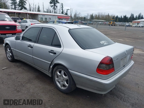 2000 Mercedes-Benz C 230 Kompressor with VIN WDBHA24G3YA833329, listed as a IAAI auction lot 41921683 with 109,436 mi miles and . Bid and sale history available at carsss.com. Image 3.