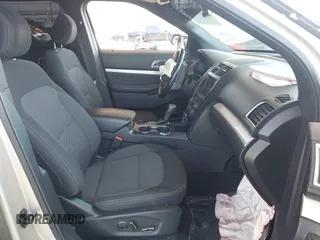2017 Ford Explorer XLT z VIN 1FM5K7D85HGD89676, wystawiony jako IAAI lot #42313283 z przebiegiem 89 358 mil mil oraz . Historia ofert i sprzedaży dostępna na DreamBid. Obrazek 5.