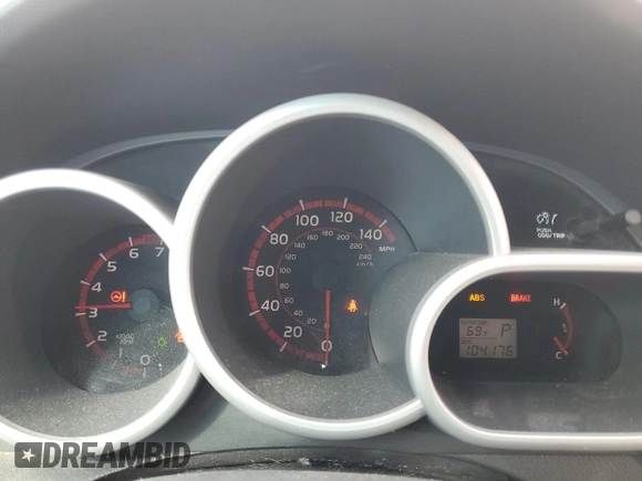 2009 Toyota Matrix S z VIN 2T1KE40E29C020329, wystawiony jako Copart lot #60878495 z przebiegiem 104 176 mil mil oraz Szkoda całkowita • Salvage title. Historia ofert i sprzedaży dostępna na DreamBid. Obrazek 9.