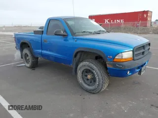 1999 Dodge Dakota with VIN 1B7GG26X5XS296142, listed as a IAAI auction lot 41486667 with 185,436 mi miles and . Bid and sale history available at carsss.com. Image 1.
