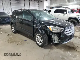 2019 Ford Escape SE z VIN 1FMCU9GD6KUB27891, wystawiony jako Copart lot #56957905 z przebiegiem 61 342 mil mil oraz Szkoda całkowita • Salvage title. Historia ofert i sprzedaży dostępna na DreamBid. Obrazek 4.
