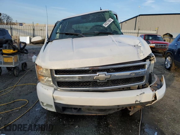 2007 Chevrolet Silverado 1500 LT w/2LT with VIN 2GCEC19J571678448, listed as a Copart auction lot 44227685 with Not Provided miles and Non Repairable. Bid and sale history available at carsss.com. Image 5.