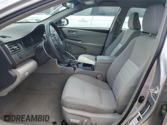 2017 Toyota Camry XLE z VIN 4T1BF1FKXHU756974, wystawiony jako Copart lot #55002515 z przebiegiem 68 858 mil mil oraz Szkoda całkowita • Salvage title. Historia ofert i sprzedaży dostępna na DreamBid. Obrazek 7.