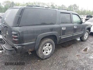 2006 Chevrolet Suburban LS z VIN 1GNFK16Z26J142019, wystawiony jako IAAI lot #42367928 z przebiegiem 397 927 mil mil oraz . Historia ofert i sprzedaży dostępna na DreamBid. Obrazek 4.