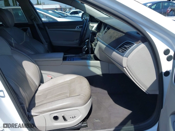 2015 Hyundai Genesis 5.0L with VIN KMHGN4JF1FU035492, listed as a IAAI auction lot 41849568 with 104,776 mi miles. Bid and sale history available at carsss.com. Image 5.