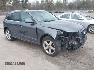 2012 Audi Q5 3.2L Premium Plus with VIN WA1DKAFPXCA080146, listed as a IAAI auction lot 41884166 with 231,000 mi miles. Bid and sale history available at carsss.com. Image 1.