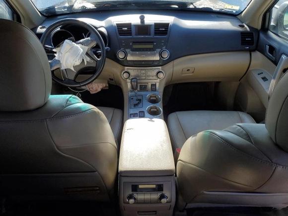 2010 Toyota Highlander SE with VIN 5TDJK3EH9AS016193, listed as a Copart auction lot 46851545 with 0 mi miles and Clean Title. Bid and sale history available at carsss.com. Image 8.