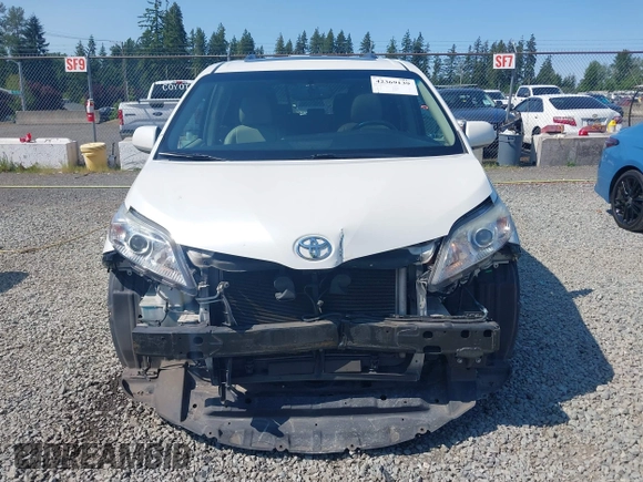 2015 Toyota Sienna Limited с VIN 5TDDK3DC6FS114592, выставлен на аукционе IAAI как лот 42369139 с пробегом 134 436 миль миль и . История ставок и продаж доступна на DreamBid. Изображение 6.