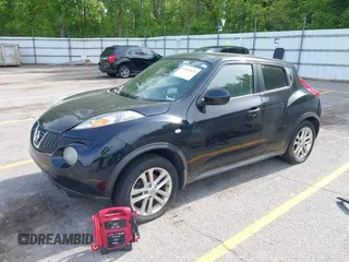 2011 Nissan Juke SV z VIN JN8AF5MV6BT022497, wystawiony jako IAAI lot #42315021 z przebiegiem 216 281 mil mil oraz . Historia ofert i sprzedaży dostępna na DreamBid. Obrazek 2.