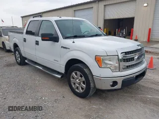 2013 Ford F-150 XL with VIN 1FTFW1CT8DFA10198, listed as a IAAI auction lot 42092227 with 245,316 mi miles. Bid and sale history available at carsss.com. Image 1.