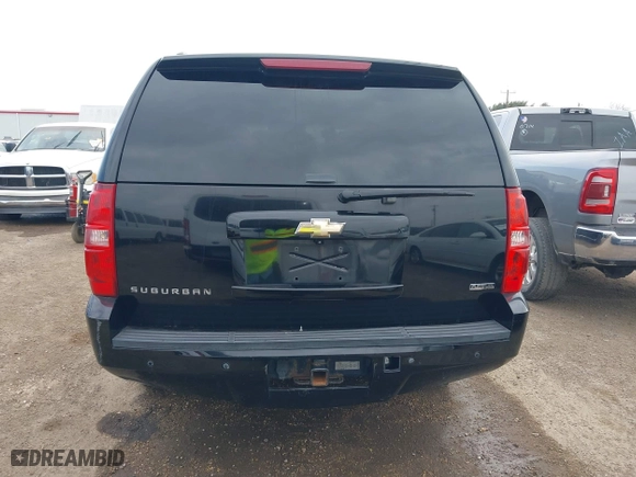 2010 Chevrolet Suburban LT with VIN 1GNUKJE39AR175422, listed as a IAAI auction lot 41561047 with 1 mi miles. Bid and sale history available at carsss.com. Image 16.