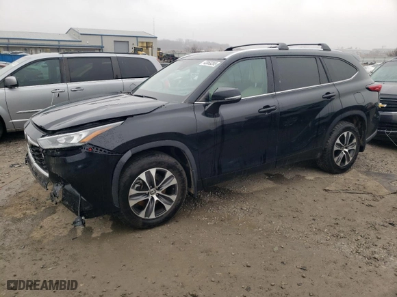 2020 Toyota Highlander XLE with VIN 5TDHZRBH0LS511869, listed as a Copart auction lot 43069265 with 107,098 mi miles and Salvage Title. Bid and sale history available at carsss.com. Image 1.
