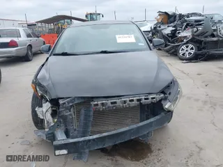2018 Hyundai Elantra SE with VIN 5NPD74LF8JH354616, listed as a IAAI auction lot 41534783 with 105,181 mi miles. Bid and sale history available at carsss.com. Image 6.
