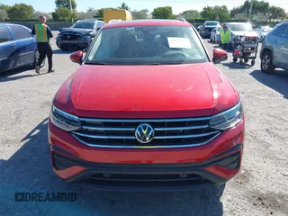 2024 Volkswagen Tiguan SE with VIN 3VVNB7AX5RM061571, listed as a IAAI auction lot 41837016 with 4,969 mi miles and . Bid and sale history available at DreamBid. Image 12.