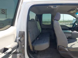 2017 Ford F-250 XLT с VIN 1FT7X2B69HEB92248, выставлен на аукционе IAAI как лот 42256809 с пробегом 128 110 миль миль и . История ставок и продаж доступна на DreamBid. Изображение 8.