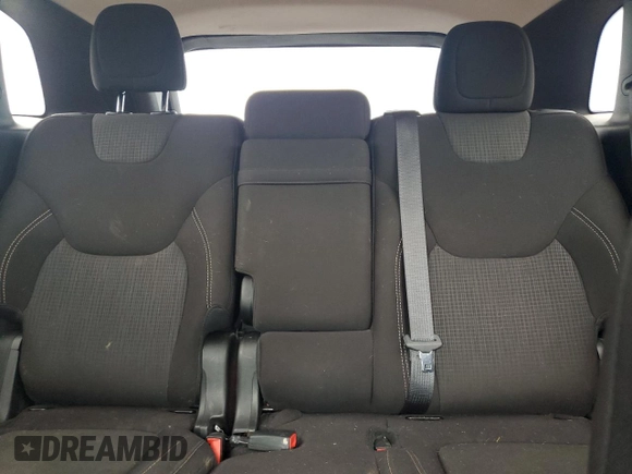 2017 Jeep Cherokee Latitude with VIN 1C4PJMCS3HW500792, listed as a Copart auction lot 65017815 with 115,644 mi miles and Clean title. Bid and sale history available at DreamBid. Image 10.