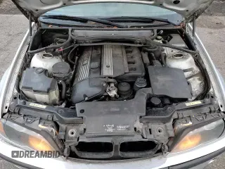 2002 BMW 3 Series 325xi with VIN WBAEU33482PF56481, listed as a Copart auction lot 84295284 with 228,405 mi miles and Salvage title. Bid and sale history available at DreamBid. Image 13.