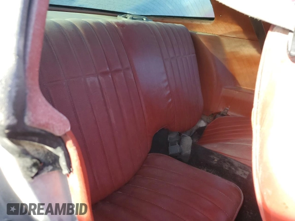 1977 Pontiac Firebird z VIN 2W87Z7N152633, wystawiony jako Copart lot #41438935 z przebiegiem 17 837 mil mil oraz Nie do naprawy • Non repairable. Historia ofert i sprzedaży dostępna na DreamBid. Obrazek 10.