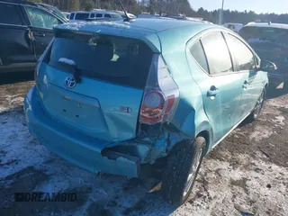 2012 Toyota Prius c One with VIN JTDKDTB31C1026594, listed as a IAAI auction lot 41406091 with 132,470 mi miles. Bid and sale history available at carsss.com. Image 4.