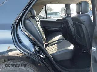 2006 Mercedes-Benz M 350 with VIN 4JGBB86E76A108201, listed as a IAAI auction lot 41955638 with 117,625 mi miles and . Bid and sale history available at DreamBid. Image 8.