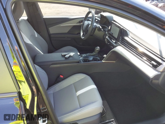 2025 Toyota Camry LE with VIN 4T1DAACK8SU087087, listed as a IAAI auction lot 41786593 with 4,901 mi miles and . Bid and sale history available at DreamBid. Image 5.
