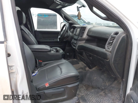 2022 Ram 2500 Tradesman with VIN 3C6UR5HJ7NG357784, listed as a IAAI auction lot 42461659 with 51,897 mi miles and . Bid and sale history available at DreamBid. Image 5.