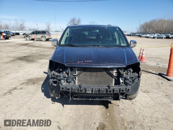 2013 Chrysler Town & Country Touring L with VIN 2C4RC1CG3DR797787, listed as a Copart auction lot 48028685 with 152,579 mi miles and Salvage Title. Bid and sale history available at DreamBid. Image 5.
