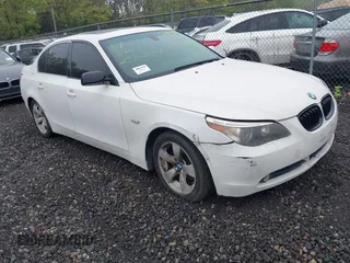 2007 BMW 5 Series 530i z VIN WBANE73577CM48300, wystawiony jako IAAI lot #42193474 z przebiegiem Nie podano mil oraz . Historia ofert i sprzedaży dostępna na DreamBid. Obrazek 1.