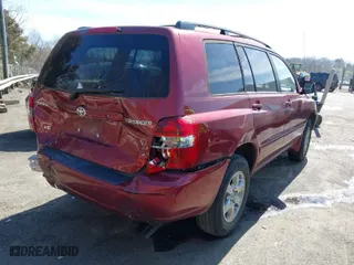 2006 Toyota Highlander w/3rd Row with VIN JTEDP21A360107404, listed as a IAAI auction lot 41828566 with 177,935 mi miles. Bid and sale history available at carsss.com. Image 4.