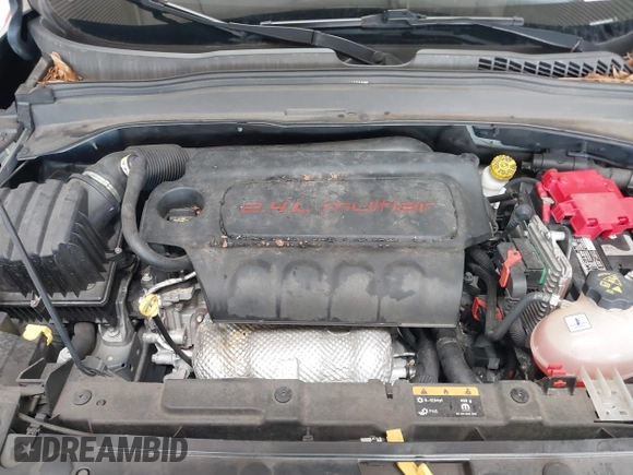 2020 Jeep Renegade Latitude with VIN ZACNJABB0LPL65586, listed as a IAAI auction lot 42347921 with 54,853 mi miles and . Bid and sale history available at DreamBid. Image 10.