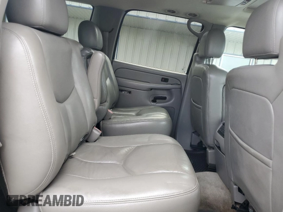 2005 Chevrolet Suburban LS with VIN 3GNFK16Z45G101746, listed as a Copart auction lot 63064944 with 316,465 mi miles and Clean Title. Bid and sale history available at carsss.com. Image 11.