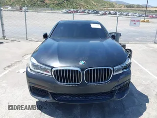 2018 BMW 7 Series 750i with VIN WBA7F0C51JGM23504, listed as a IAAI auction lot 39379378 with 82,251 mi miles. Bid and sale history available at carsss.com. Image 13.