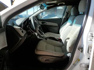 2015 Chevrolet Cruze LT with VIN 1G1PC5SB2F7169415, listed as a Copart auction lot 53782945 with 50,677 mi miles and Clean Title. Bid and sale history available at carsss.com. Image 7.