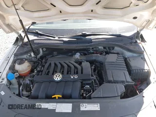 2013 Volkswagen CC Lux z VIN WVWHU7AN1DE500722, wystawiony jako IAAI lot #42072779 z przebiegiem 188 987 mil mil oraz . Historia ofert i sprzedaży dostępna na DreamBid. Obrazek 10.