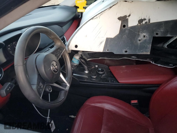 2017 Alfa Romeo Giulia with VIN ZARFAEBN0H7551521, listed as a Copart auction lot 81838884 with 0 mi miles and Salvage Title. Bid and sale history available at carsss.com. Image 7.