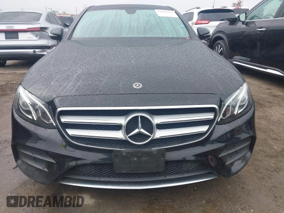 2019 Mercedes-Benz E-Class E 300 with VIN WDDZF4JB8KA526831, listed as a IAAI auction lot 41803511 with 120,412 mi miles. Bid and sale history available at carsss.com. Image 13.
